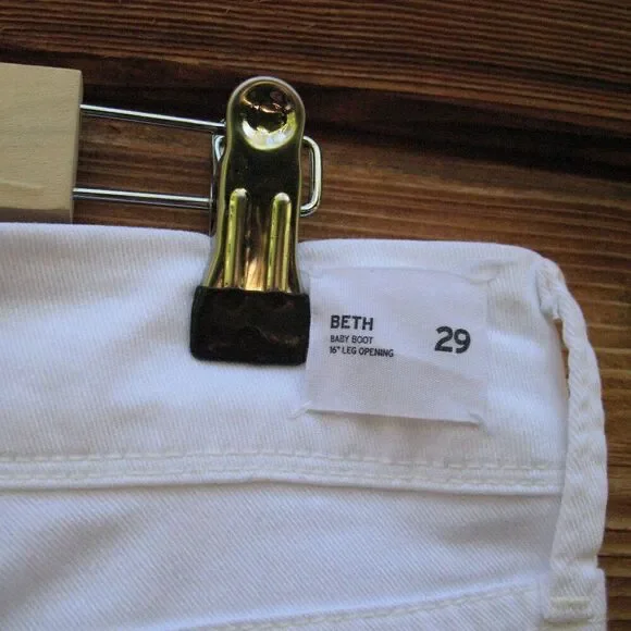 Hudson White Beth Baby Boot Cut Mid Rise Jeans 29 X 34 - Picture 12 of 13